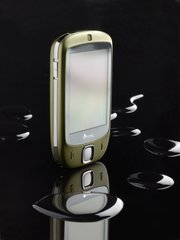 HTC TOUCH P3450 FRONT ANGLE GOLD