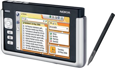 NOKIA 770 INTERNET TABLET FRONT ANGLED WITH STYLUS