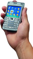 NOKIA E61 FRONT IN HAND